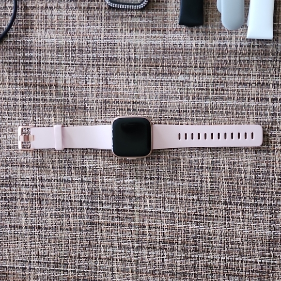 Fit bit versa 2 bundle - Picture 2 of 5